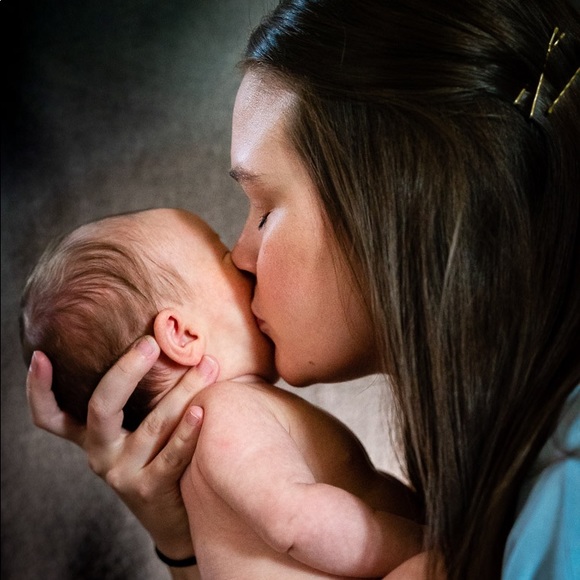 MEET YOUR POSHER! - Picture 6 of 7